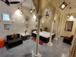 A ShivAngan Heritage Home Stay Near Ghat
